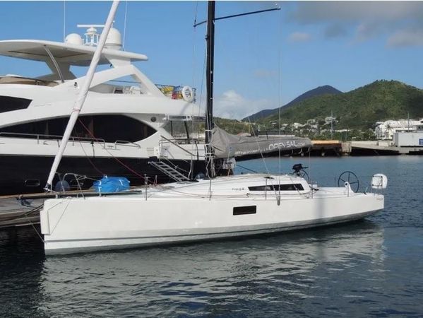 Pogo 12.50 | Luna Rosa