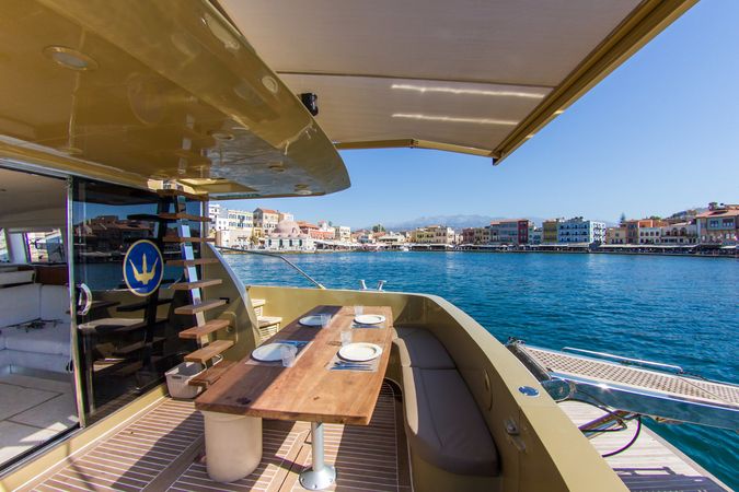 Dufin 57 | Lady Roula