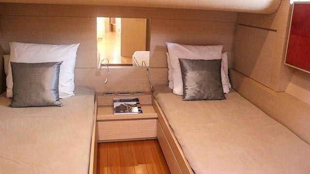 Linea Rossa Sparrow 58 | Priamos 1