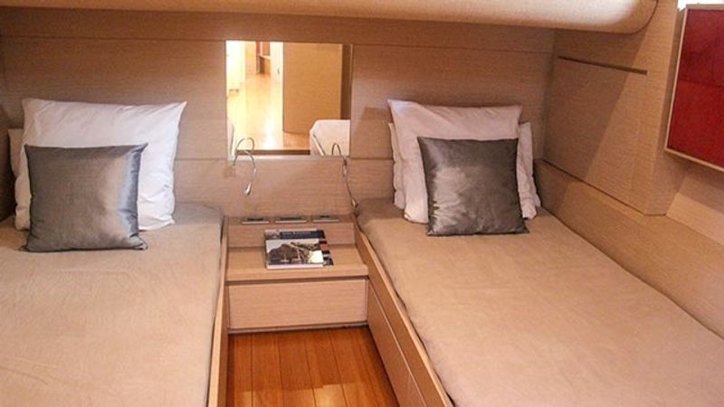 Linea Rossa Sparrow 58 | Priamos 1