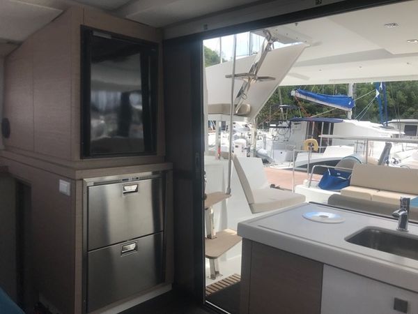 Fountaine Pajot Lucia 40 | Aeris