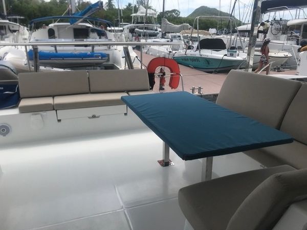 Fountaine Pajot Lucia 40 | Aeris