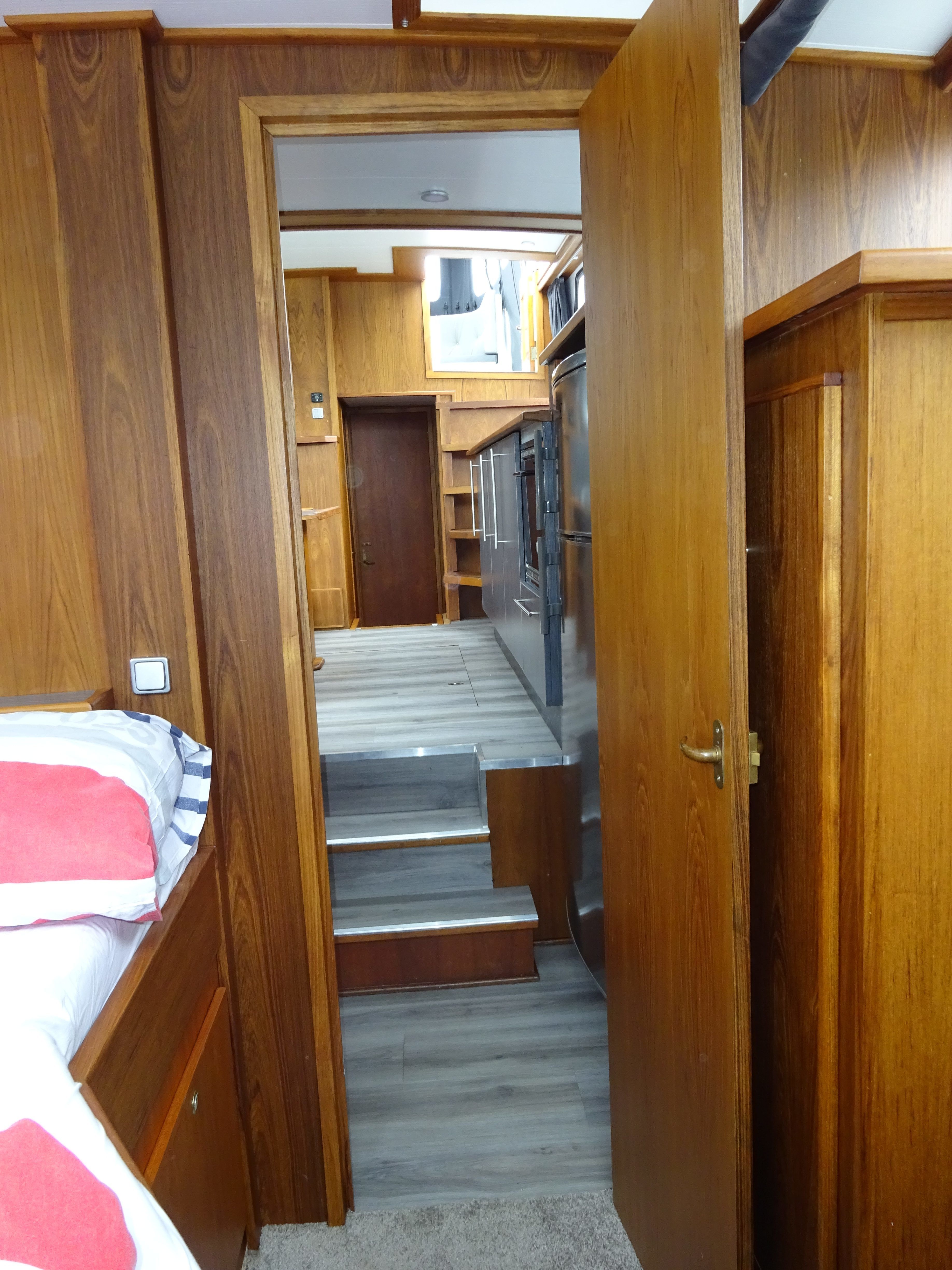 Valkkruiser Content 1270 | Lauryn Elite