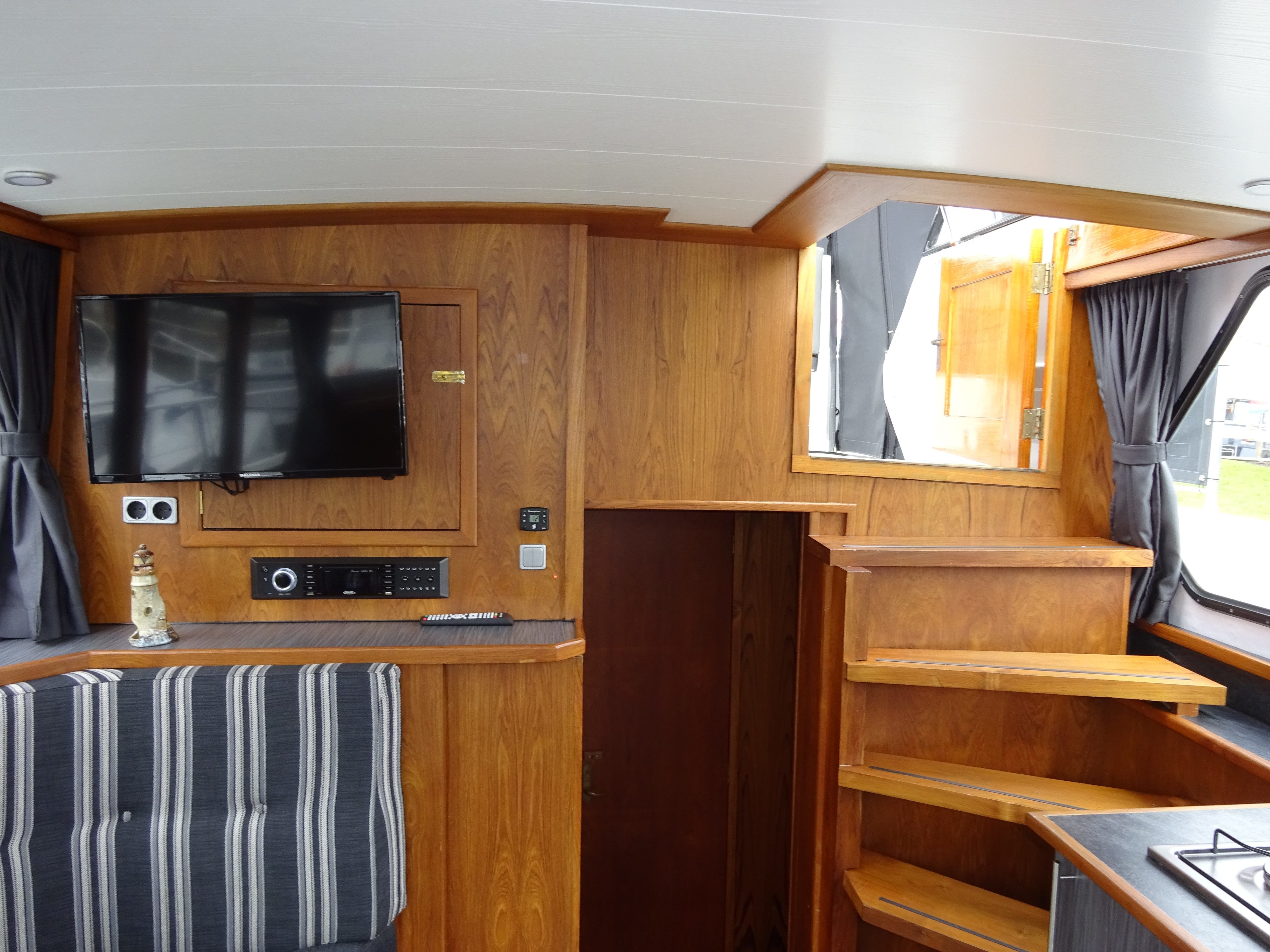 Valkkruiser Content 1270 | Lauryn Elite