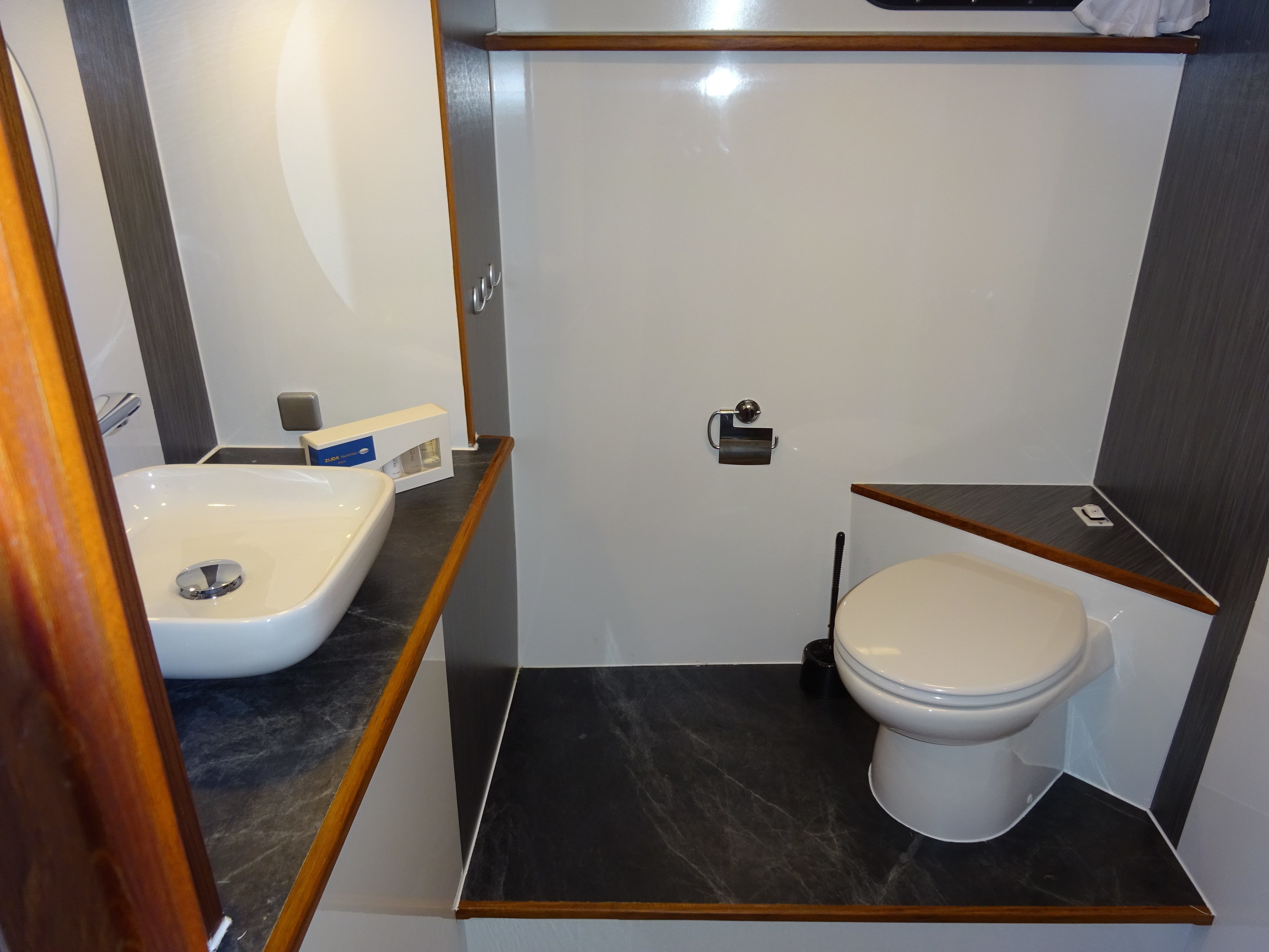 Valkkruiser Content 1270 | Lauryn Elite