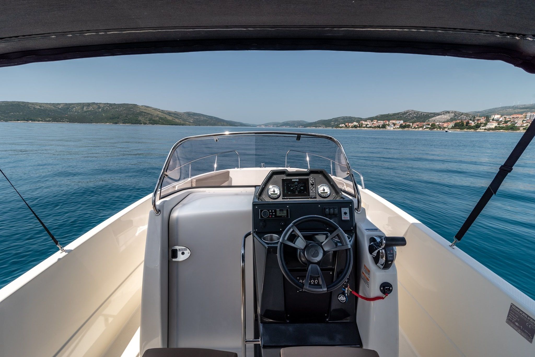 Quicksilver 755 | Active Open