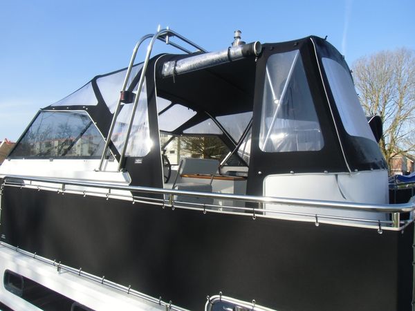 Valkkruiser 1380 | Insulinde Elite