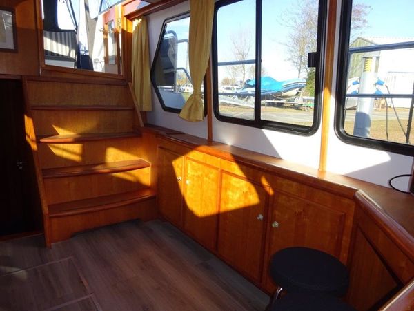 Valkkruiser 1380 | Insulinde Elite