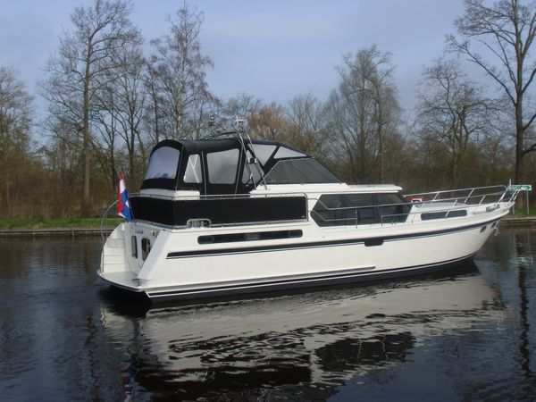 Valkkruiser 1380 | Insulinde Elite