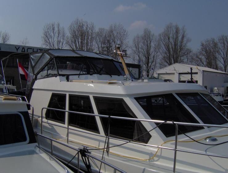 Mistral 1350 | Victus