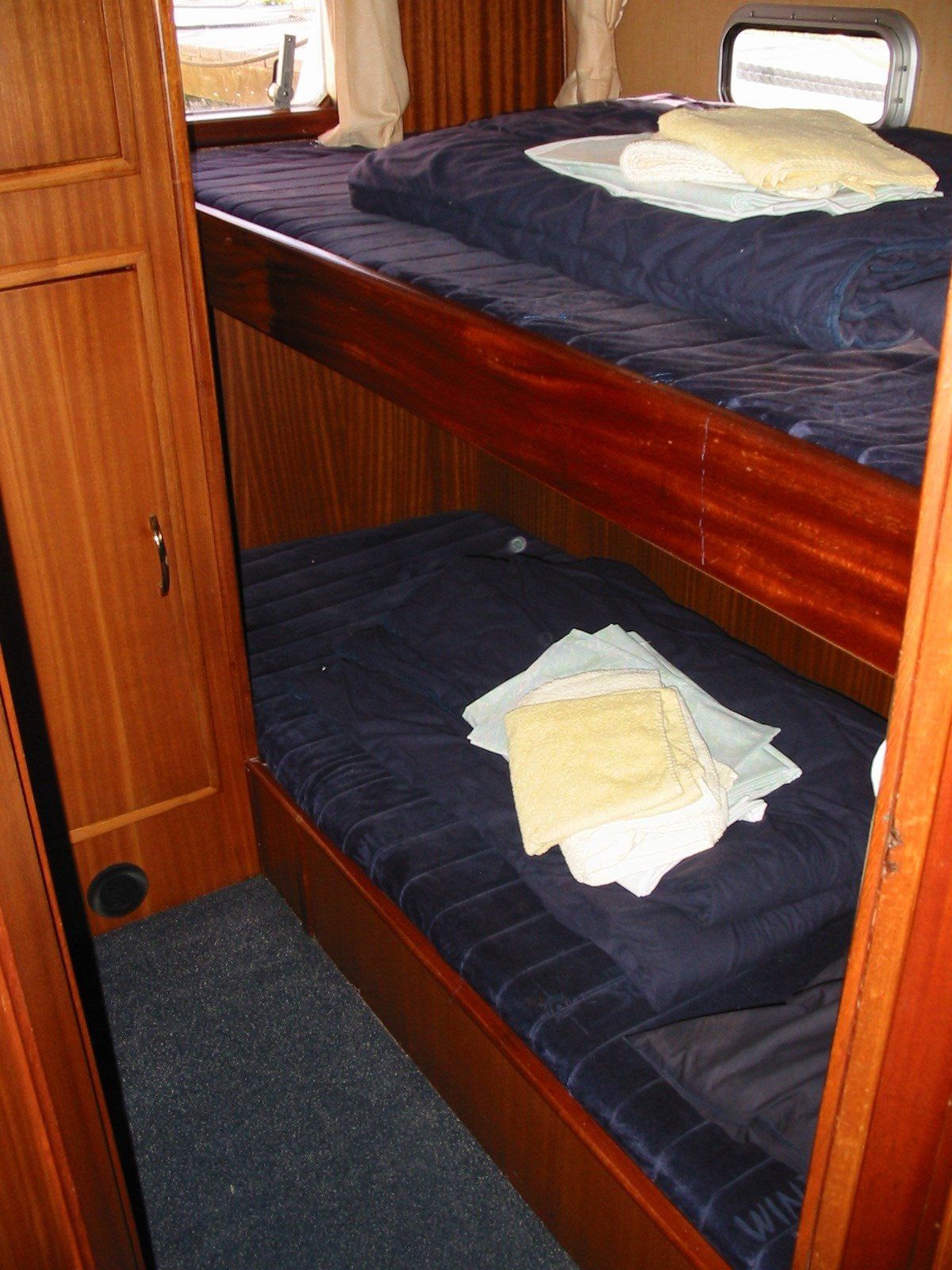 Mistral 1350 | Victus