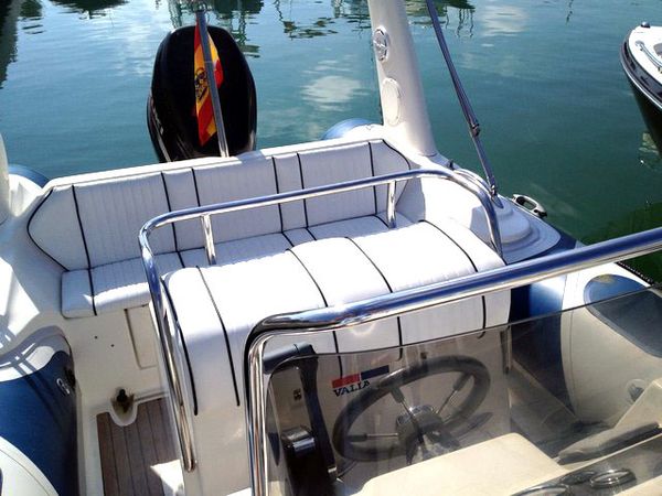 Valiant 750 | Mojo Uno