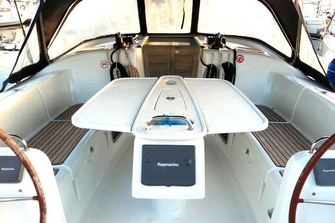 Beneteau Cyclades 39.3 | Catvents