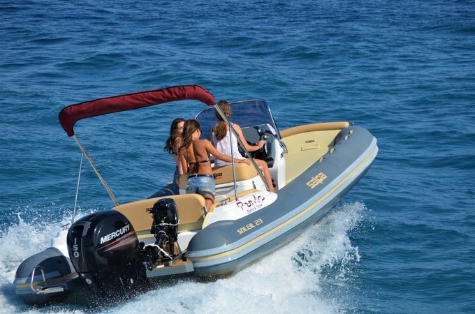 Salpa Soleil 23 | Achileus