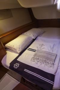 Beneteau Oceanis 43 | Rhapsody