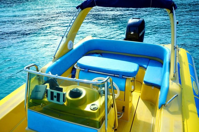 Stingher 747 | Apollon