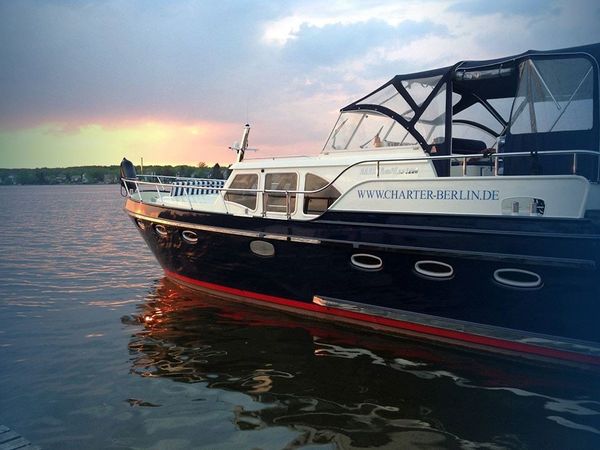 Babro Newline 42 | Antonia