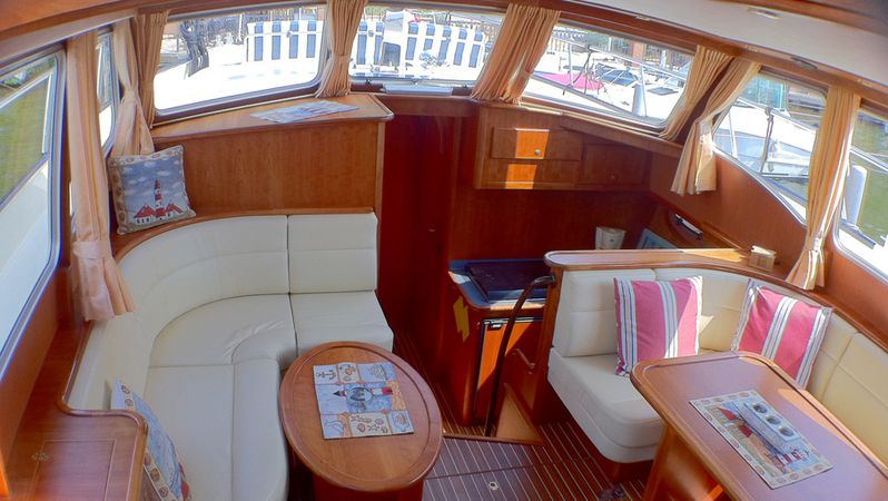 Babro Newline 42 | Antonia