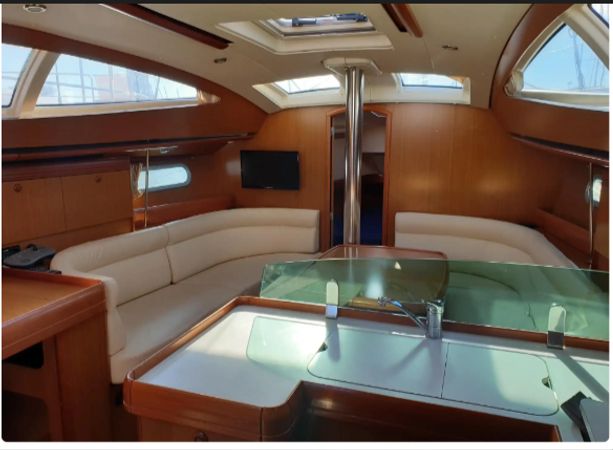 Jeanneau Sun Odyssey 39 | Afroditi