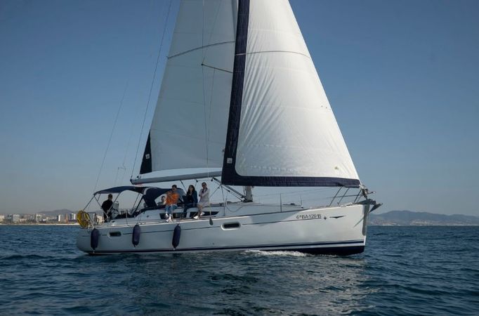 Jeanneau Sun Odyssey 39 | White Satin