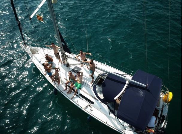 Jeanneau Sun Odyssey 39 | White Satin