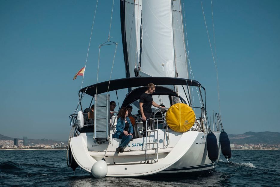 Jeanneau Sun Odyssey 39 | White Satin
