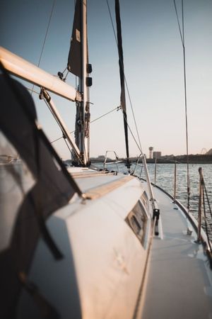Jeanneau Sun Odyssey 39 | White Satin