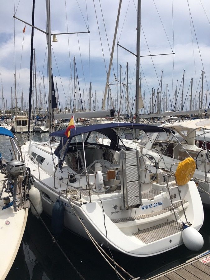 Jeanneau Sun Odyssey 39 | White Satin