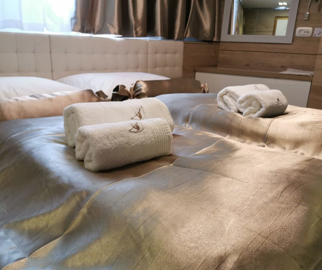 Custom Built 160 | Swallow - Lastavica