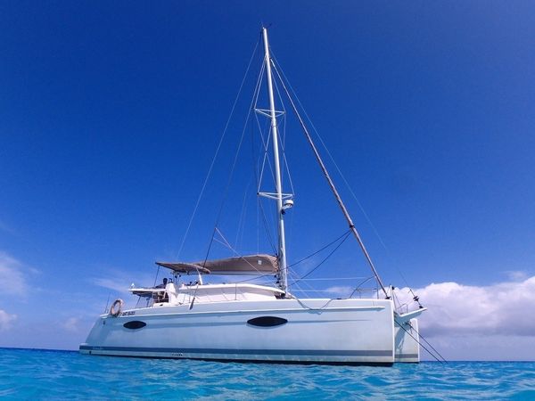 Fountaine Pajot Helia 44 | Abaca