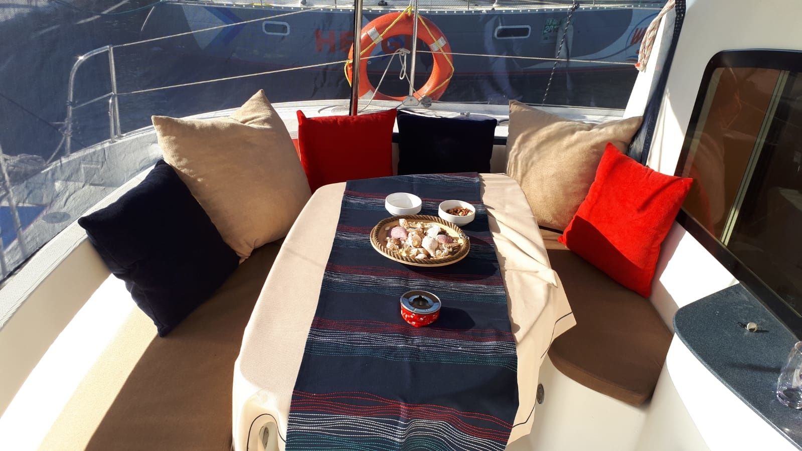 Fountaine Pajot Lavezzi 40 | Odinn