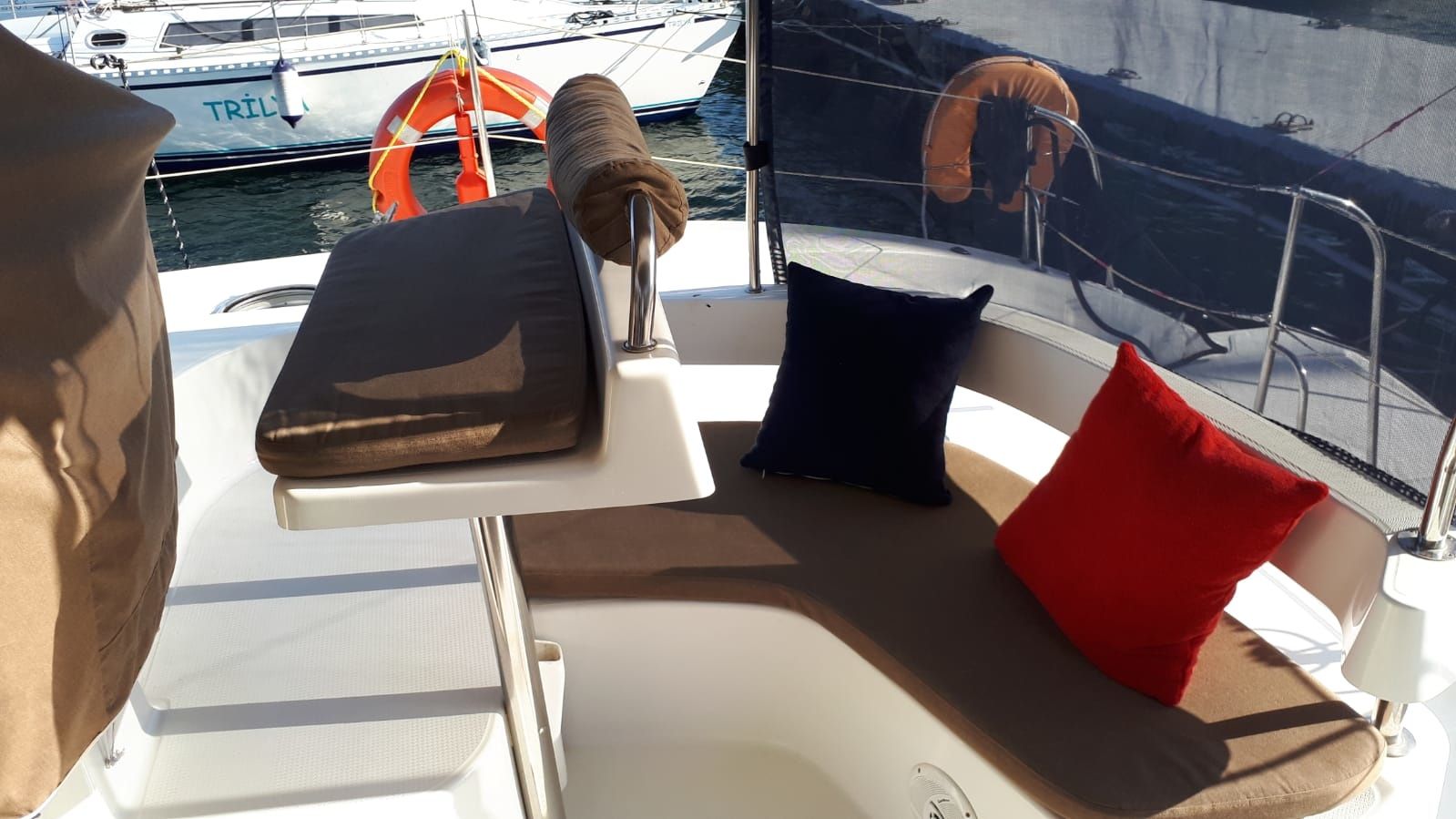Fountaine Pajot Lavezzi 40 | Odinn