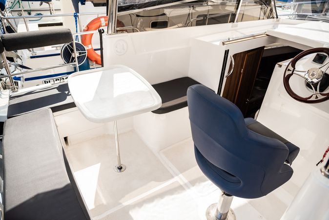 Delphia Nautika 830 | Two lakes