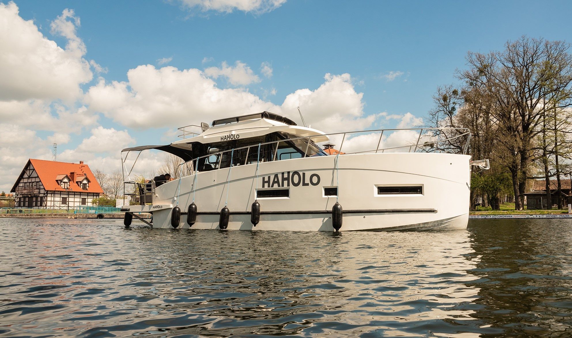 Cobra Yachts 40 | Haholo