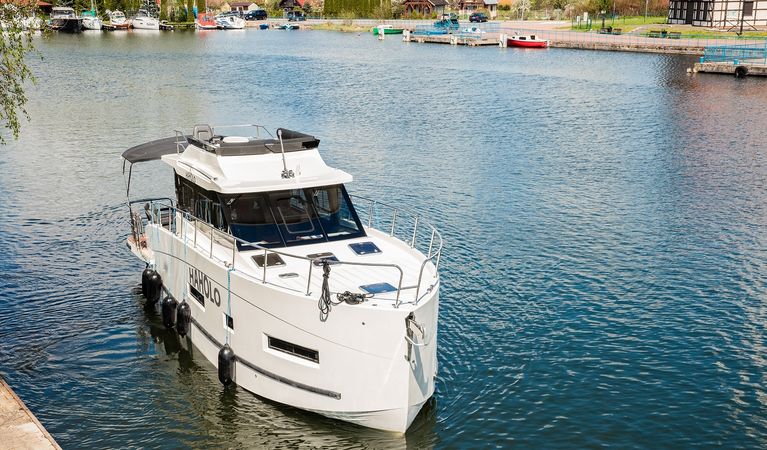 Cobra Yachts 40 | Haholo