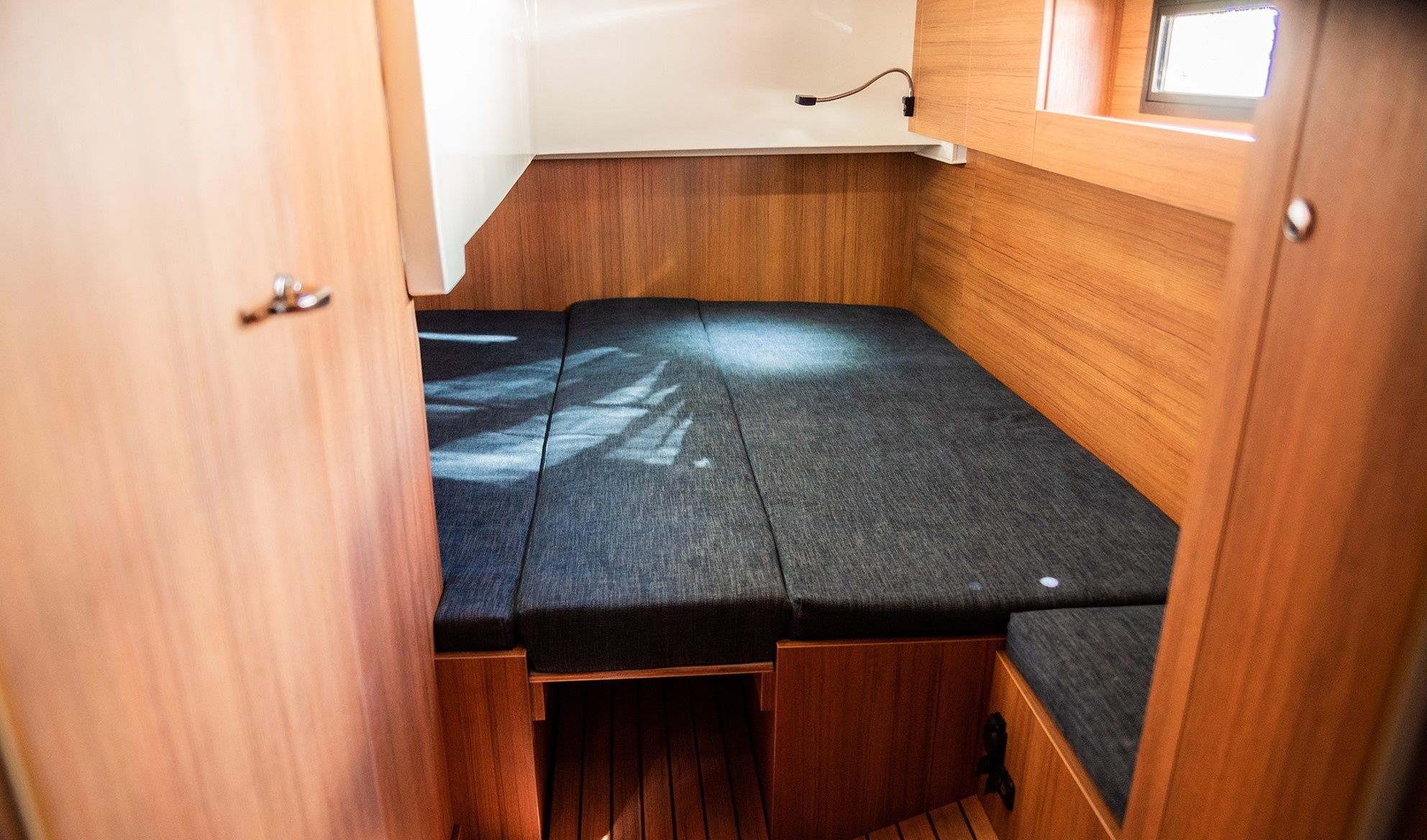 Cobra Yachts 40 | Haholo