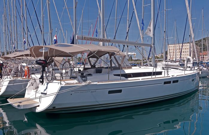 Jeanneau Sun Odyssey 469 | South Kiss