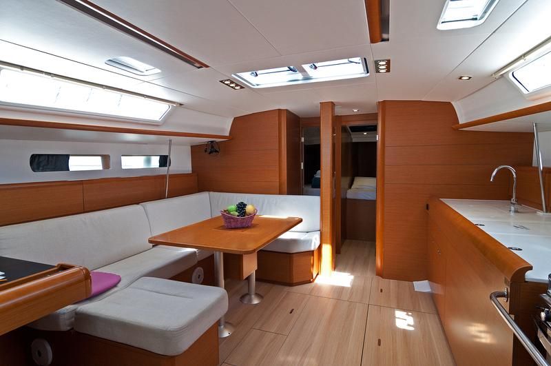 Jeanneau Sun Odyssey 469 | South Kiss