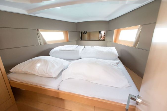 Beneteau Oceanis 38 | Omega