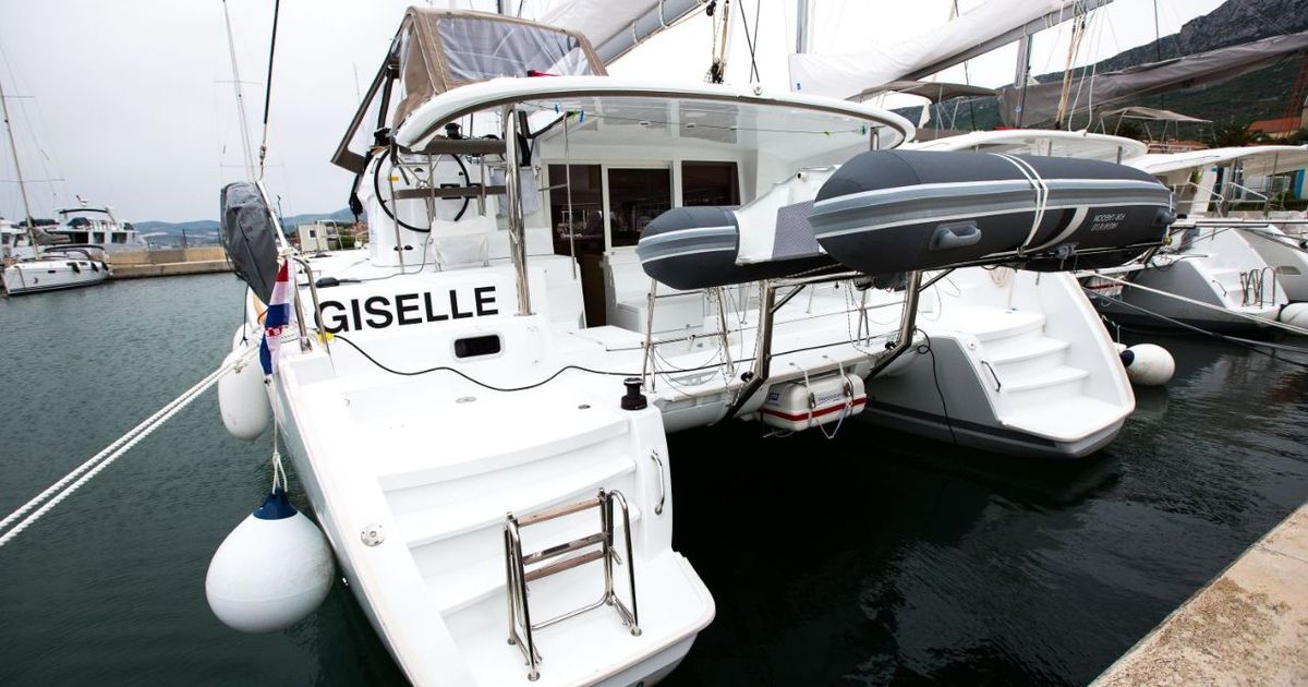 Catamaran Lagoon 400 S2 Giselle for rent Croatia Boataround