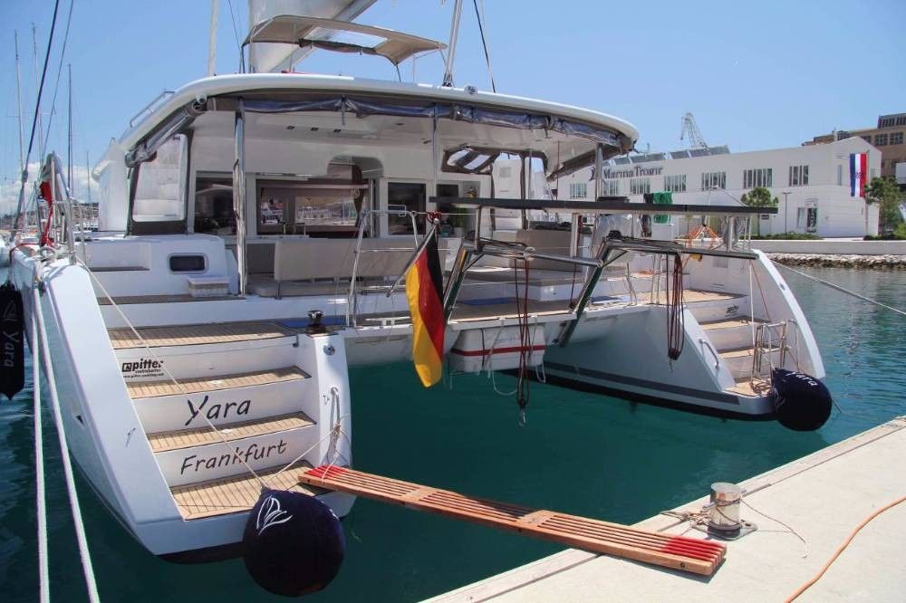 Lagoon 450 F | Yara