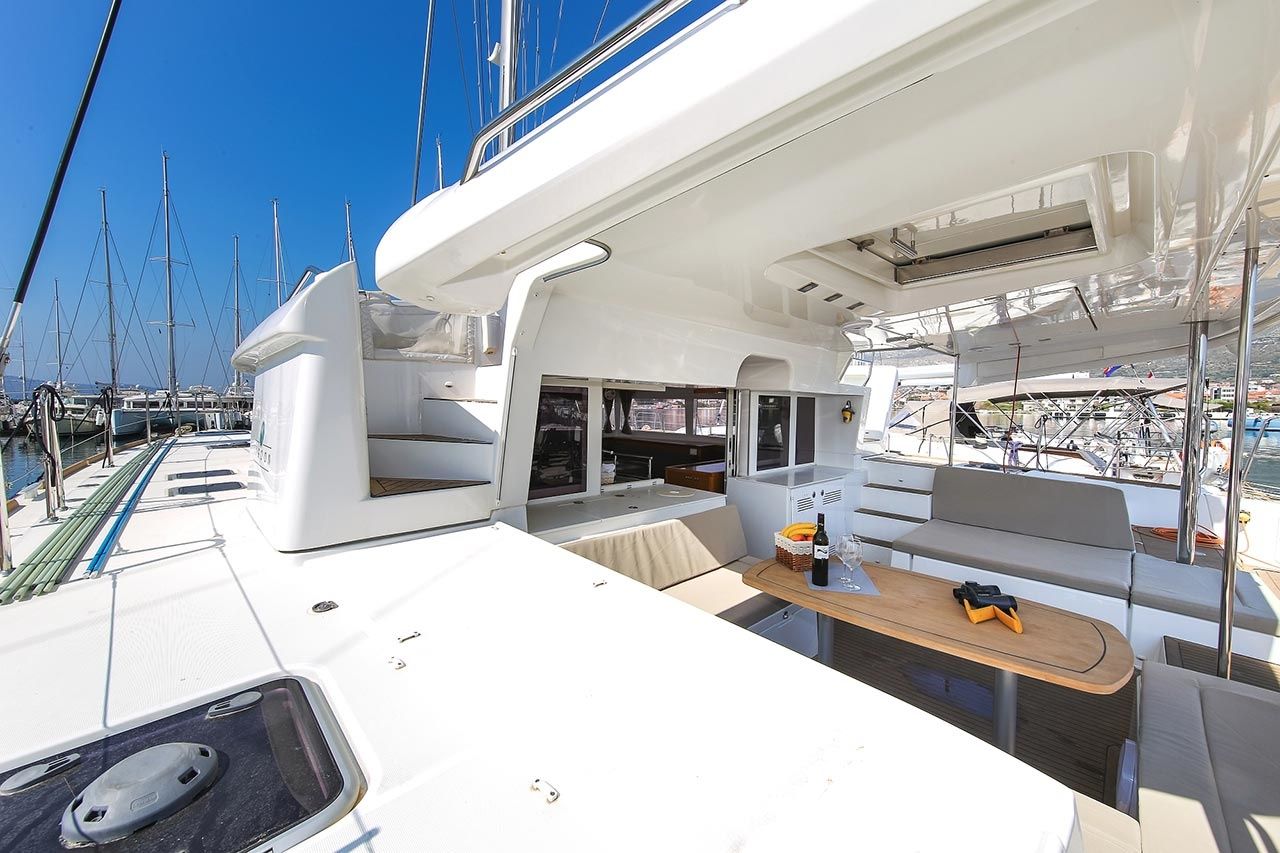 Lagoon 450 F | Yara