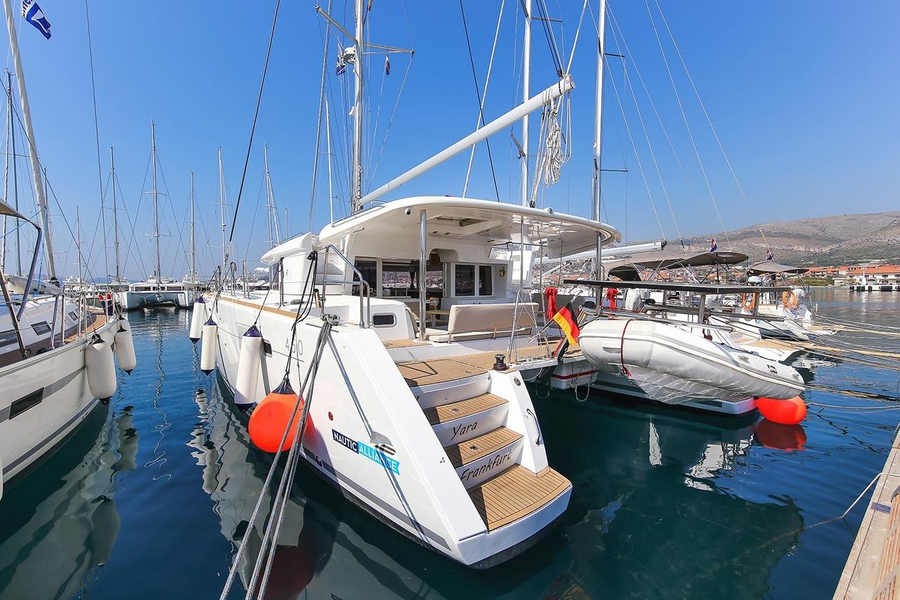 Lagoon 450 F | Yara