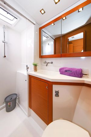 Lagoon 450 F | Yara