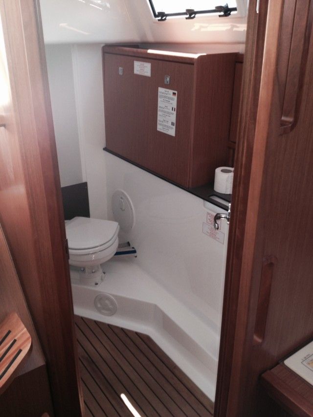 Bavaria Cruiser 33 | Girica