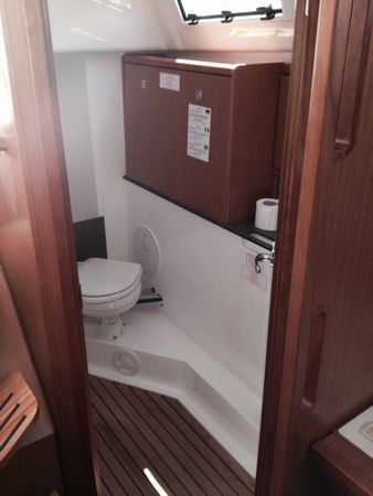 Bavaria Cruiser 33 | Girica