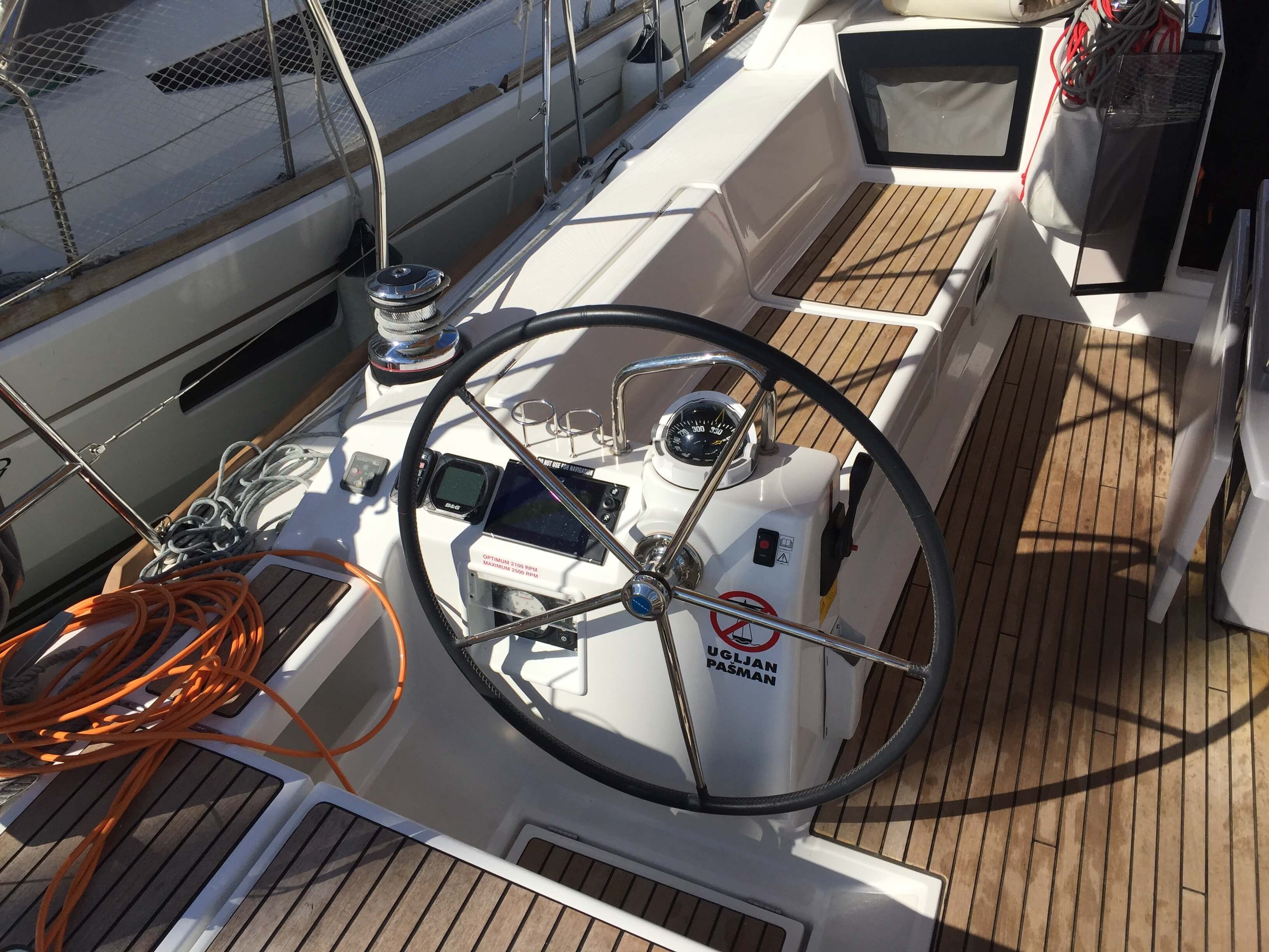 Beneteau Oceanis 45 | Nika