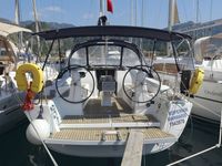 Dufour 335 (2013)
