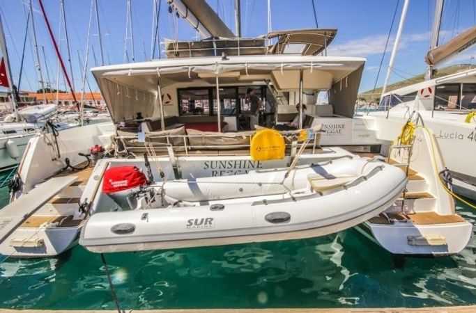 Fountaine Pajot Saba 50 | Sunshine Reggae