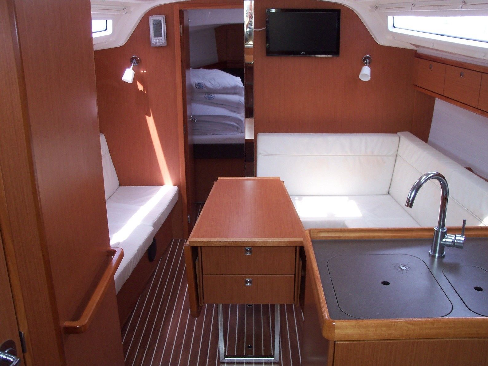 Bavaria Cruiser 37 | Andrea